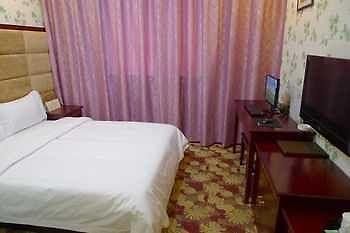 Zhengzhou Youna Hotel Huaihe Road Εξωτερικό φωτογραφία